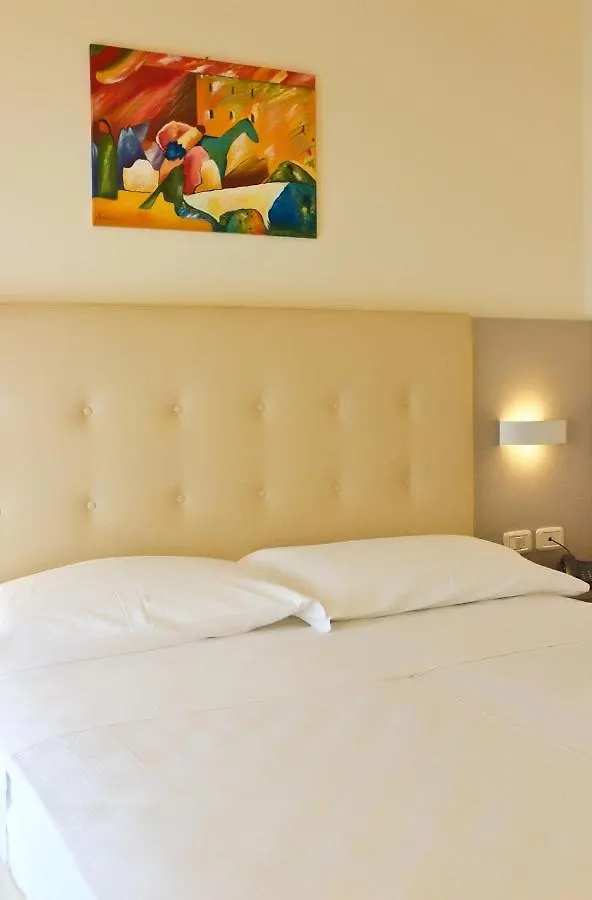 Hotel Belvedere Manerba del Garda 3*,